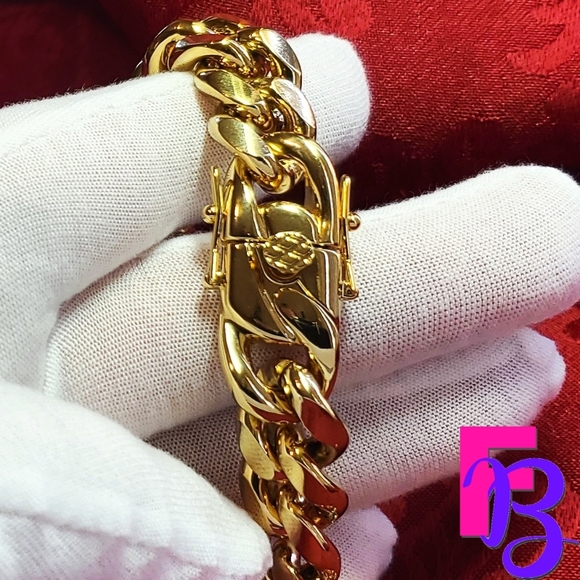 *NEW!* Chunky 18K Miami Cuban Bracelet - Picture 4 of 9